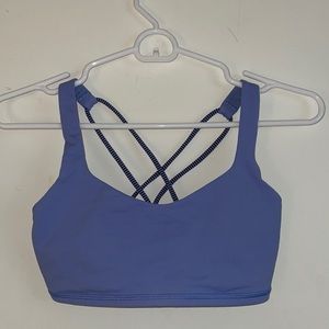 Periwinkle Lululemon Free to Be Sports bra sz 4